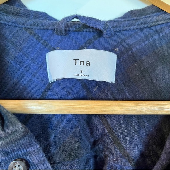 TNA Plaid Button-Up Flannel Shirt with Hood – Women’s Size Small - Picture 4 of 8